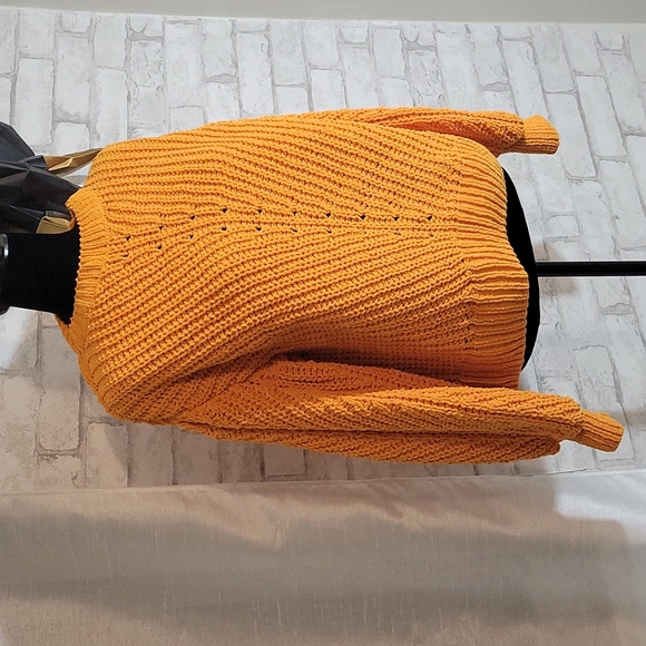 H&M Sweaters - H&M Tangerine Orange Knit Chenille Sweater Size L